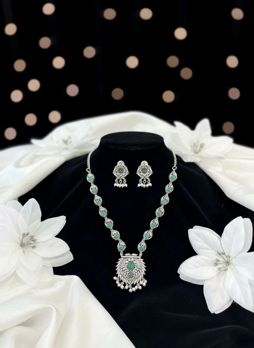 Oxidised Emerald Pearl Necklace Set