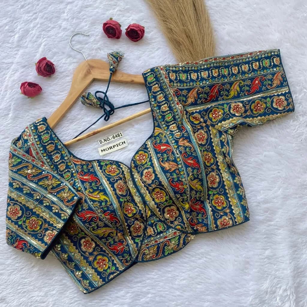 Embroidered Sweetheart Blouse (Available in 2 colors)